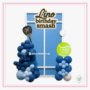 dekorasi backdrop lapangan padel